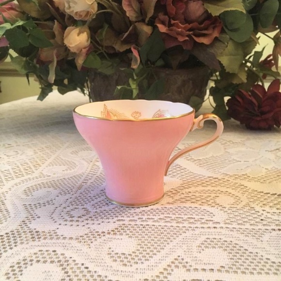 Pretty Pink & Floral Aynsley Tea Cup w Gold Trim